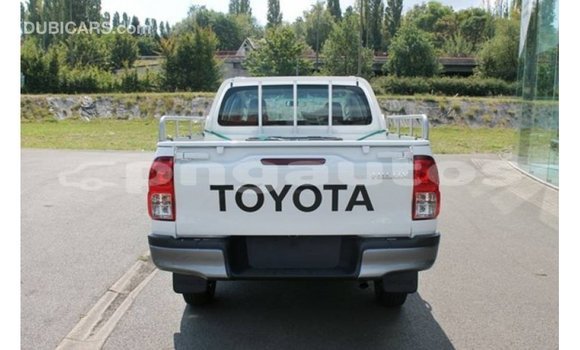 Buy Import Toyota Hilux White Car in Import - Dubai in Enga Buy Import Toyota Hilux White Car in Import - Dubai in Enga