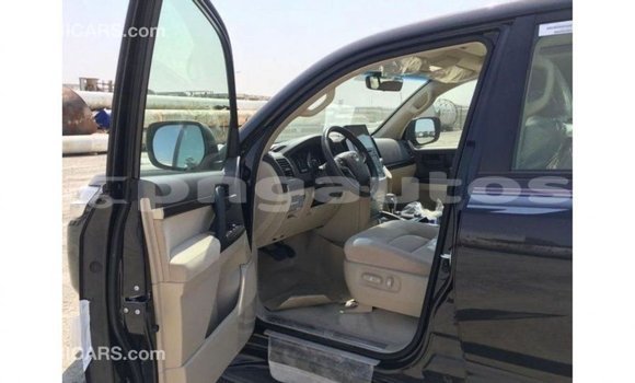 Buy Import Toyota Land Cruiser Black Car in Import - Dubai in Enga Buy Import Toyota Land Cruiser Black Car in Import - Dubai in Enga