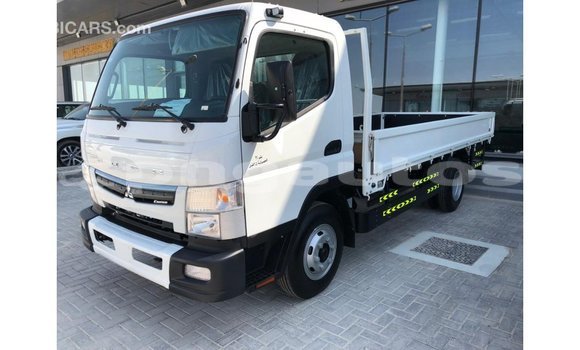 Buy Import Mitsubishi L400 White Truck in Import - Dubai in Enga Buy Import Mitsubishi L400 White Truck in Import - Dubai in Enga