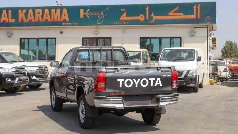 Big with watermark toyota hilux enga import dubai 5397