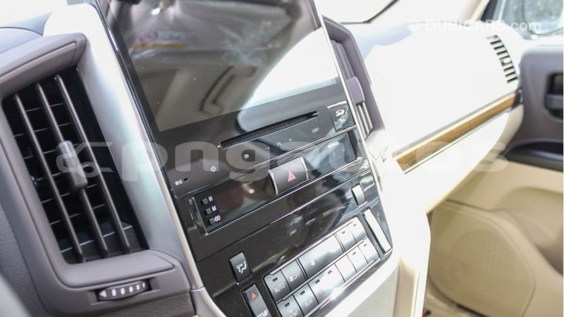 Big with watermark toyota land cruiser enga import dubai 5401