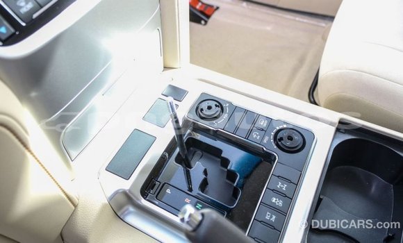 Buy Import Toyota Land Cruiser White Car in Import - Dubai in Enga Buy Import Toyota Land Cruiser White Car in Import - Dubai in Enga