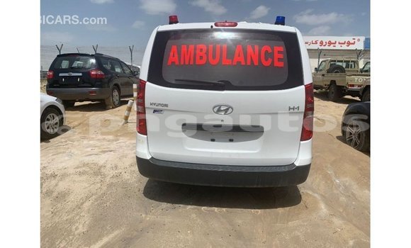 Buy Import Hyundai Accent White Car in Import - Dubai in Enga Buy Import Hyundai Accent White Car in Import - Dubai in Enga