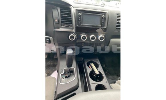 Buy Import Toyota Sequoia White Car in Import - Dubai in Enga Buy Import Toyota Sequoia White Car in Import - Dubai in Enga
