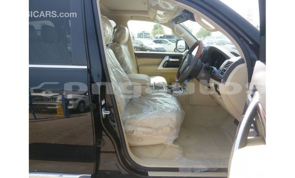 Buy Import Toyota Land Cruiser Black Car in Import - Dubai in Enga Buy Import Toyota Land Cruiser Black Car in Import - Dubai in Enga