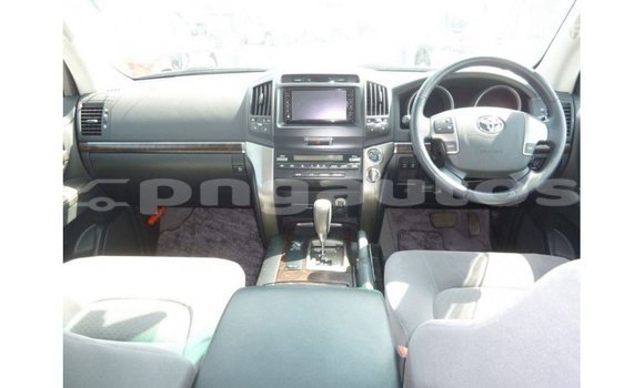 Buy Import Toyota Land Cruiser Other Car in Import - Dubai in Enga Buy Import Toyota Land Cruiser Other Car in Import - Dubai in Enga