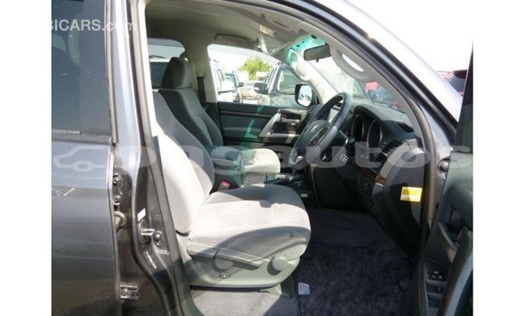 Buy Import Toyota Land Cruiser Other Car in Import - Dubai in Enga Buy Import Toyota Land Cruiser Other Car in Import - Dubai in Enga