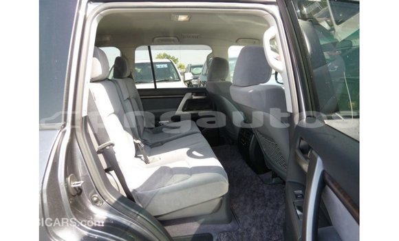 Buy Import Toyota Land Cruiser Other Car in Import - Dubai in Enga Buy Import Toyota Land Cruiser Other Car in Import - Dubai in Enga