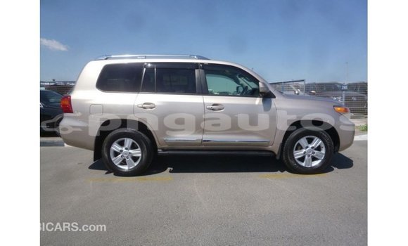 Buy Import Toyota Land Cruiser Other Car in Import - Dubai in Enga Buy Import Toyota Land Cruiser Other Car in Import - Dubai in Enga