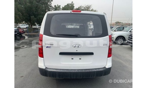 Buy Import Hyundai Cargo White Car in Import - Dubai in Enga Buy Import Hyundai Cargo White Car in Import - Dubai in Enga