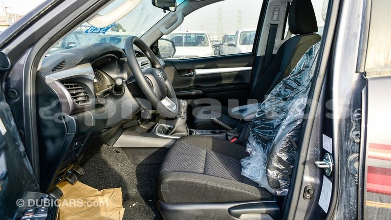 Big with watermark toyota hilux enga import dubai 5428