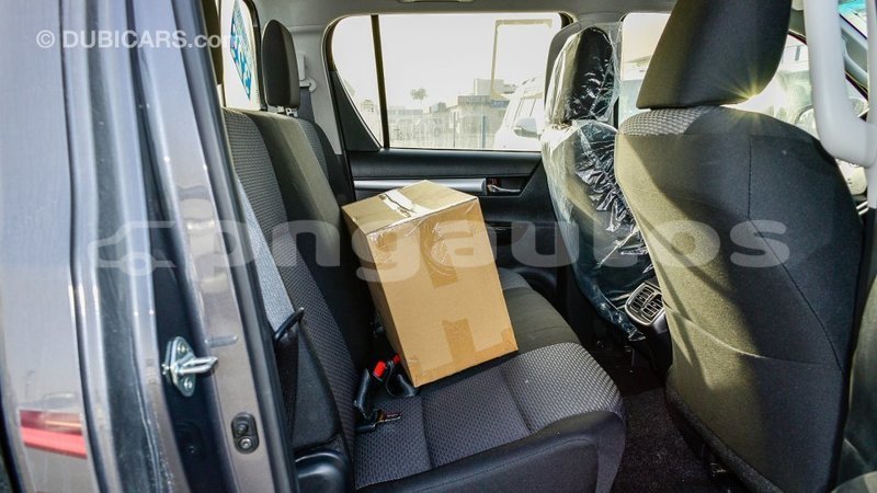 Big with watermark toyota hilux enga import dubai 5428