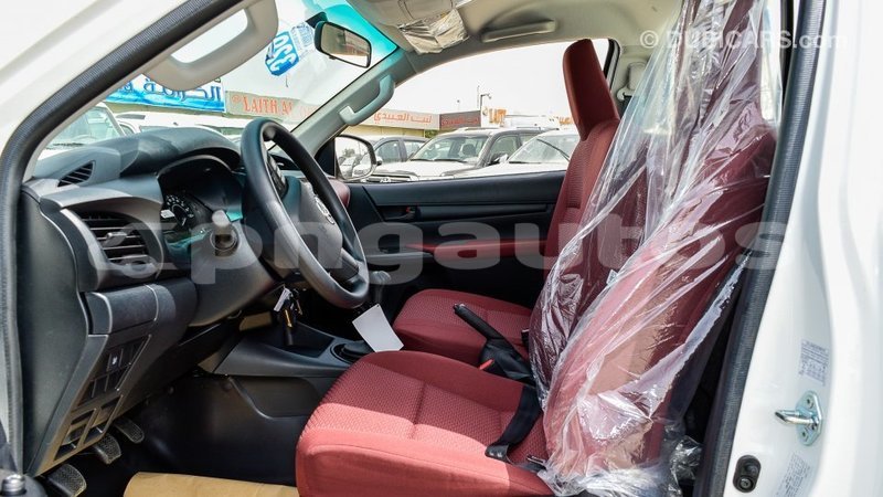 Big with watermark toyota hilux enga import dubai 5431