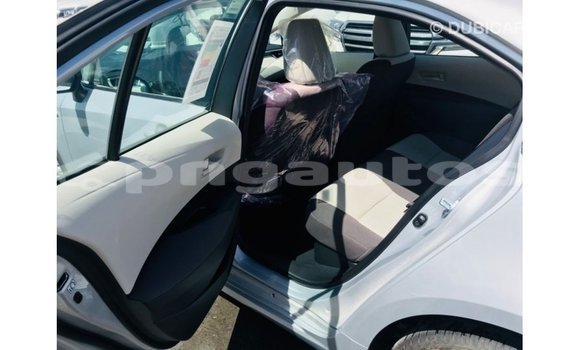 Buy Import Toyota Corolla White Car in Import - Dubai in Enga Buy Import Toyota Corolla White Car in Import - Dubai in Enga