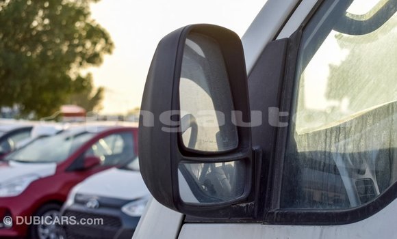 Buy Import Kia Carens White Car in Import - Dubai in Enga Buy Import Kia Carens White Car in Import - Dubai in Enga