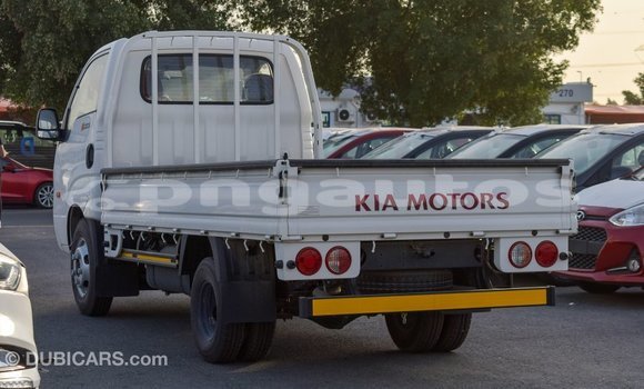 Buy Import Kia Carens White Car in Import - Dubai in Enga Buy Import Kia Carens White Car in Import - Dubai in Enga