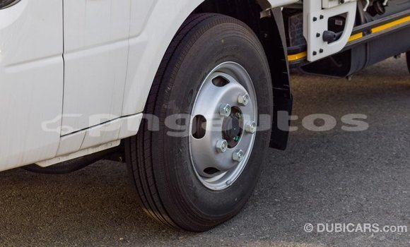 Buy Import Kia Carens White Car in Import - Dubai in Enga Buy Import Kia Carens White Car in Import - Dubai in Enga