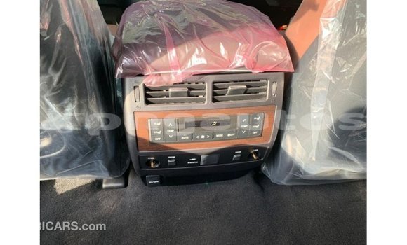 Buy Import Toyota Land Cruiser Other Car in Import - Dubai in Enga Buy Import Toyota Land Cruiser Other Car in Import - Dubai in Enga