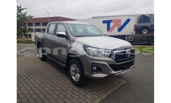 Buy Import Toyota Hilux Other Car in Import - Dubai in Enga Buy Import Toyota Hilux Other Car in Import - Dubai in Enga