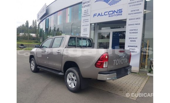 Buy Import Toyota Hilux Other Car in Import - Dubai in Enga Buy Import Toyota Hilux Other Car in Import - Dubai in Enga