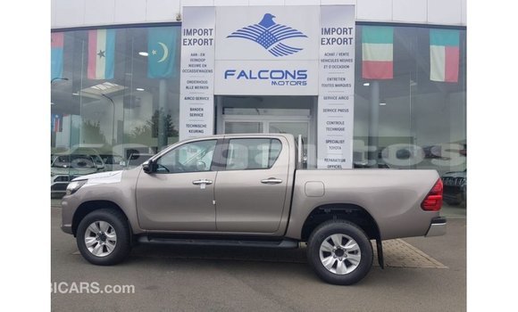 Buy Import Toyota Hilux Other Car in Import - Dubai in Enga Buy Import Toyota Hilux Other Car in Import - Dubai in Enga