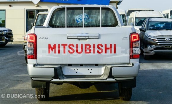 Buy Import Mitsubishi L200 White Car in Import - Dubai in Enga Buy Import Mitsubishi L200 White Car in Import - Dubai in Enga