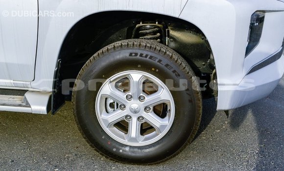 Buy Import Mitsubishi L200 White Car in Import - Dubai in Enga Buy Import Mitsubishi L200 White Car in Import - Dubai in Enga