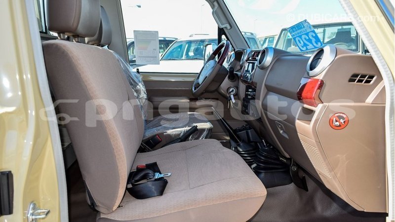 Big with watermark toyota land cruiser enga import dubai 5460