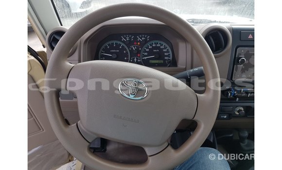 Buy Import Toyota Land Cruiser Beige Car in Import - Dubai in Enga Buy Import Toyota Land Cruiser Beige Car in Import - Dubai in Enga