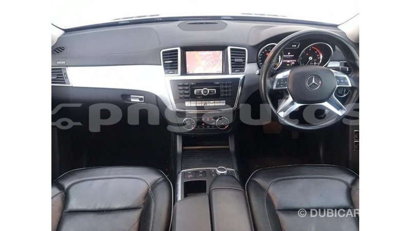 Big with watermark mercedes benz 190 enga import dubai 5517