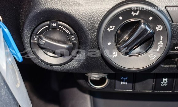 Buy Import Toyota Hilux White Car in Import - Dubai in Enga Buy Import Toyota Hilux White Car in Import - Dubai in Enga