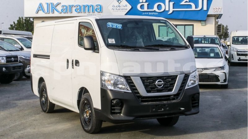 Big with watermark nissan urvan enga import dubai 5526