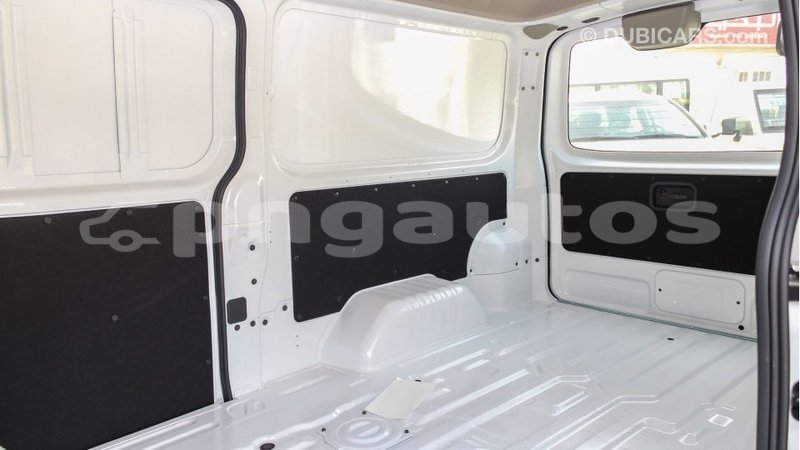 Big with watermark nissan urvan enga import dubai 5526