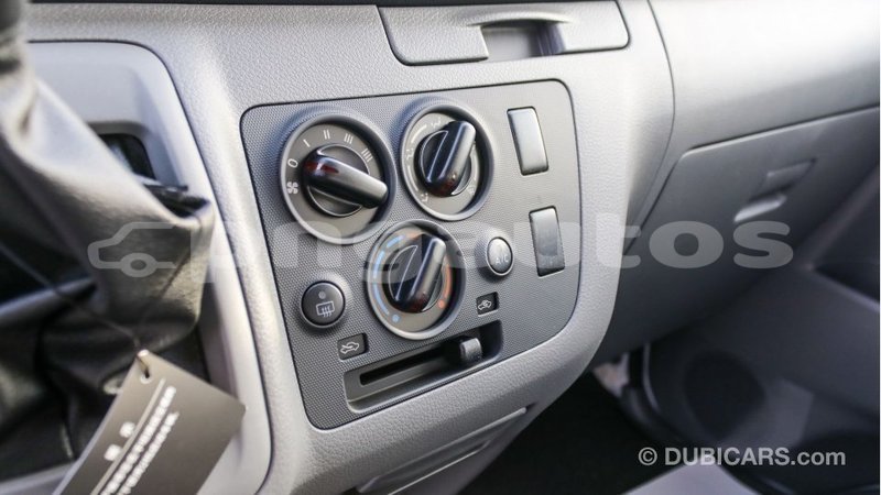 Big with watermark nissan urvan enga import dubai 5526