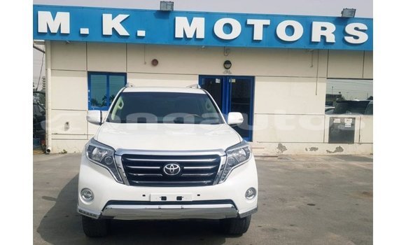 Buy Import Toyota Land Cruiser White Car in Import - Dubai in Enga Buy Import Toyota Land Cruiser White Car in Import - Dubai in Enga