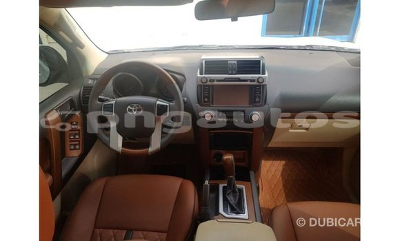 Buy Import Toyota Land Cruiser White Car in Import - Dubai in Enga Buy Import Toyota Land Cruiser White Car in Import - Dubai in Enga
