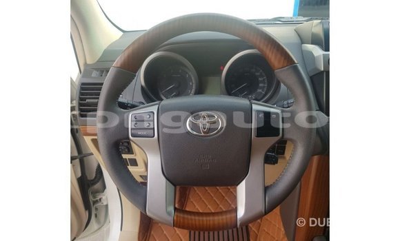 Buy Import Toyota Land Cruiser White Car in Import - Dubai in Enga Buy Import Toyota Land Cruiser White Car in Import - Dubai in Enga