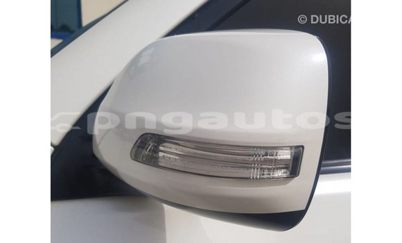 Buy Import Toyota Land Cruiser White Car in Import - Dubai in Enga Buy Import Toyota Land Cruiser White Car in Import - Dubai in Enga