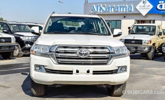 Buy Import Toyota Land Cruiser White Car in Import - Dubai in Enga Buy Import Toyota Land Cruiser White Car in Import - Dubai in Enga
