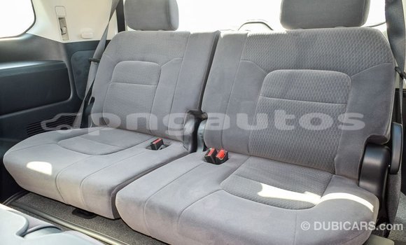 Buy Import Toyota Land Cruiser White Car in Import - Dubai in Enga Buy Import Toyota Land Cruiser White Car in Import - Dubai in Enga