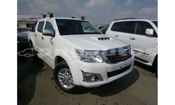 Buy Import Toyota Hilux White Car in Import - Dubai in Enga Buy Import Toyota Hilux White Car in Import - Dubai in Enga