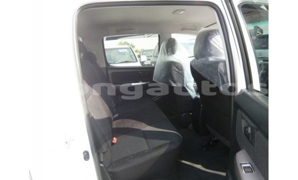 Buy Import Toyota Hilux White Car in Import - Dubai in Enga Buy Import Toyota Hilux White Car in Import - Dubai in Enga