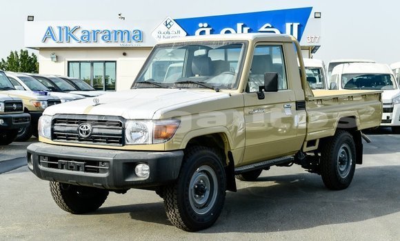 Buy Import Toyota Land Cruiser Beige Car in Import - Dubai in Enga Buy Import Toyota Land Cruiser Beige Car in Import - Dubai in Enga