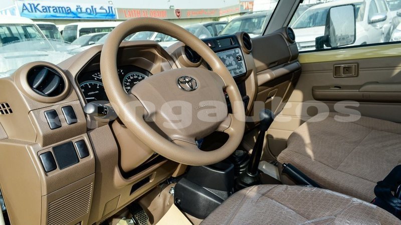 Big with watermark toyota land cruiser enga import dubai 5540