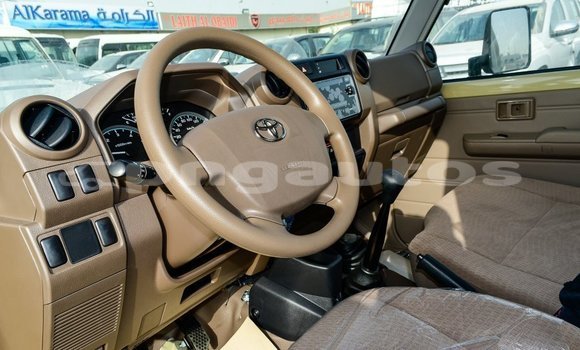 Buy Import Toyota Land Cruiser Beige Car in Import - Dubai in Enga Buy Import Toyota Land Cruiser Beige Car in Import - Dubai in Enga