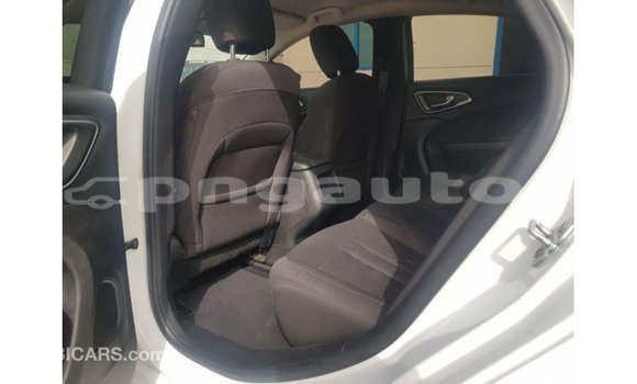 Buy Import Chrysler 200 White Car in Import - Dubai in Enga Buy Import Chrysler 200 White Car in Import - Dubai in Enga