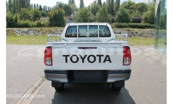 Buy Import Toyota Hilux White Car in Import - Dubai in Enga Buy Import Toyota Hilux White Car in Import - Dubai in Enga