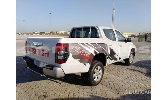 Buy Import Mitsubishi L200 White Car in Import - Dubai in Enga Buy Import Mitsubishi L200 White Car in Import - Dubai in Enga