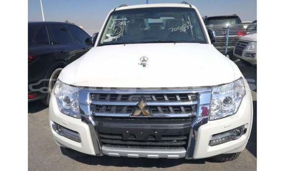 Buy Import Mitsubishi Pajero White Car in Import - Dubai in Enga Buy Import Mitsubishi Pajero White Car in Import - Dubai in Enga