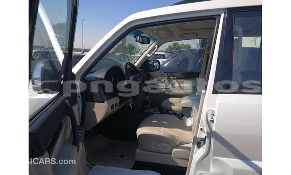 Buy Import Mitsubishi Pajero White Car in Import - Dubai in Enga Buy Import Mitsubishi Pajero White Car in Import - Dubai in Enga